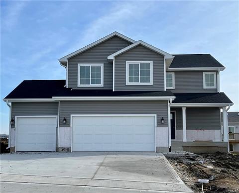 3045 Worchester Dr, Waukee, IA 50263