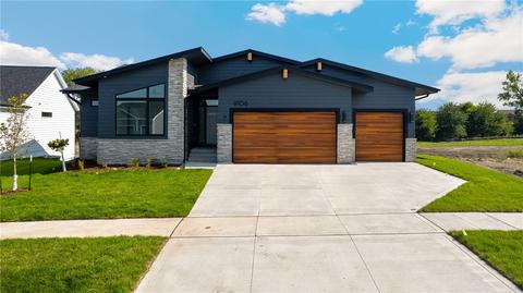 9706 Watermeadow Cir, Johnston, IA 50131