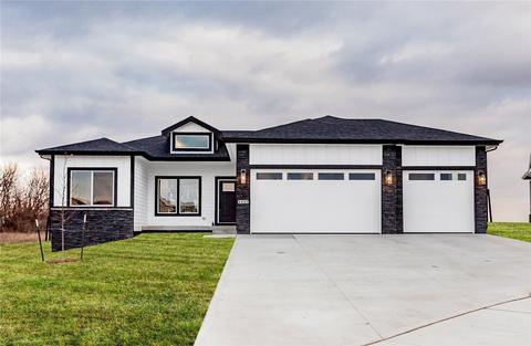 1117 NE Forest Ridge Ct, Ankeny, IA 50021