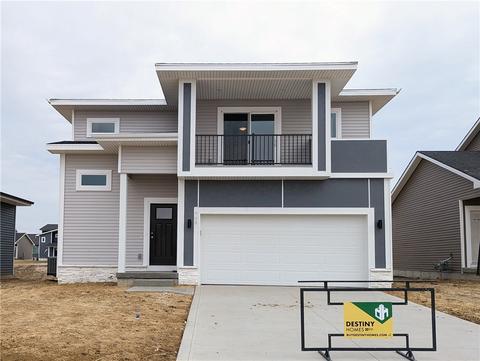 709 NE Oak Ridge Dr, Ankeny, IA 50021