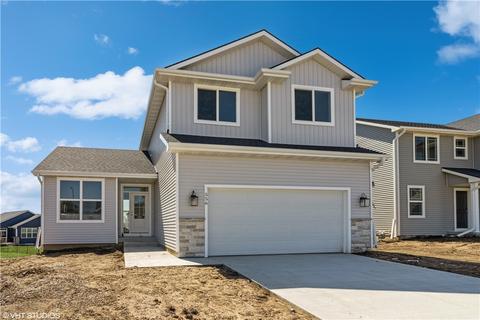 556 SE Dapple Dr, West Des Moines, IA 50265