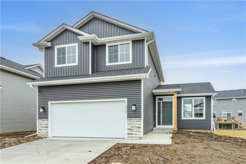 590 SE Dapple Dr, West Des Moines, IA 50265