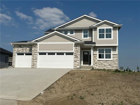 5401 147th St, Urbandale, IA 50323