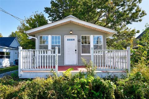3109 Wright St, Des Moines, IA 50316 photo 1