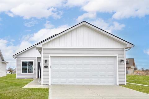 2338 Legacy Dr, Norwalk, IA 50211