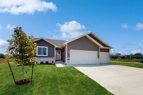 9644 NW 82nd Ave, Johnston, IA 50131