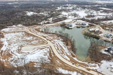 1170 Arbor Woods Dr, Pleasant Hill, IA 50327