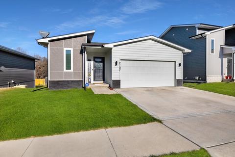 2107 Ammann Dr, Adel, IA 50003 photo 1