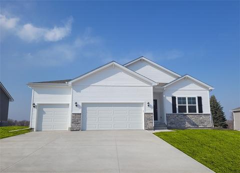 885 Chestnut Dr, Waukee, IA 50263