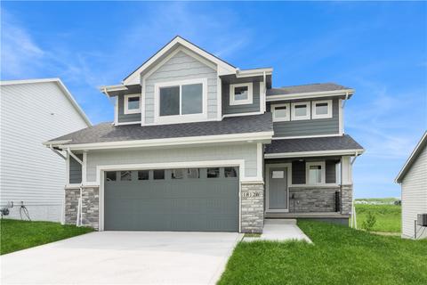 18126 Alpine Dr, Clive, IA 50325