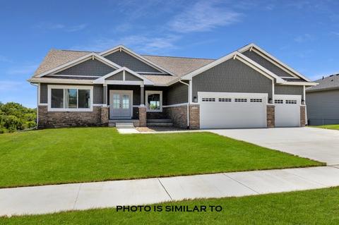 2204 Timberview Dr, Norwalk, IA 50211