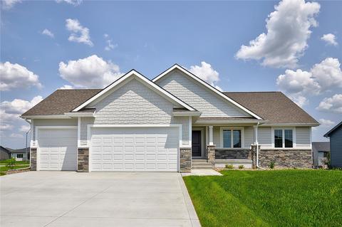 16331 Northpark Dr, Urbandale, IA 50323