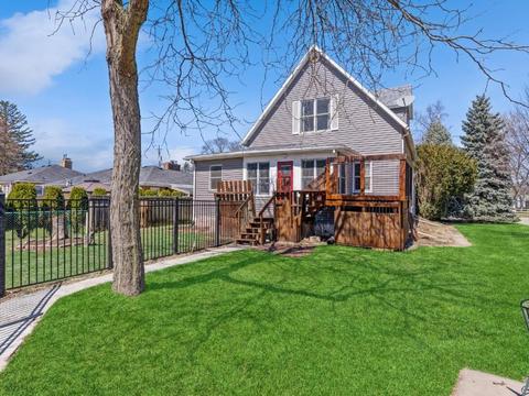5100 Hickman Rd, Des Moines, IA 50310
