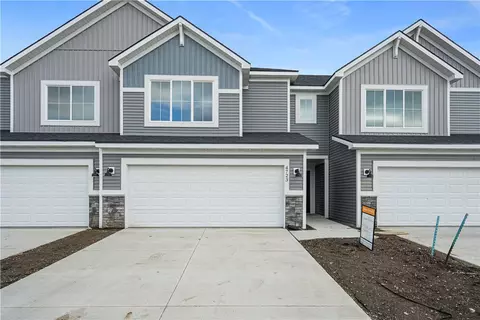 4723 171st St, Urbandale, IA 50323