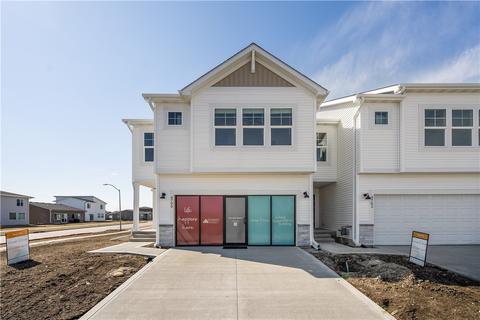 4704 171st St, Urbandale, IA 50323