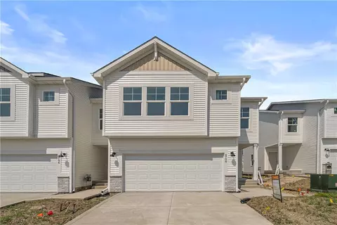 4706 171st St, Urbandale, IA 50323