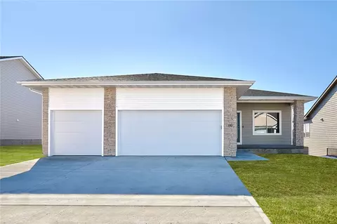 190 Bailey Cir, Waukee, IA 50263