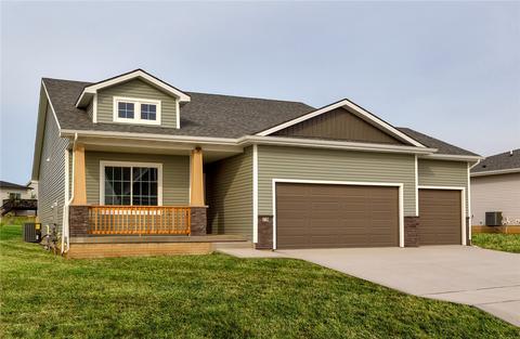75 Bailey Cir, Waukee, IA 50263
