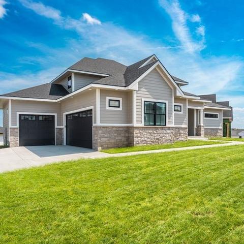 4047 NW 177th Ct, Clive, IA 50325