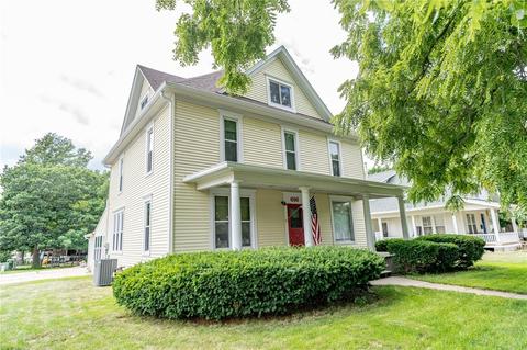 616 N 1st Ave, Winterset, IA 50273