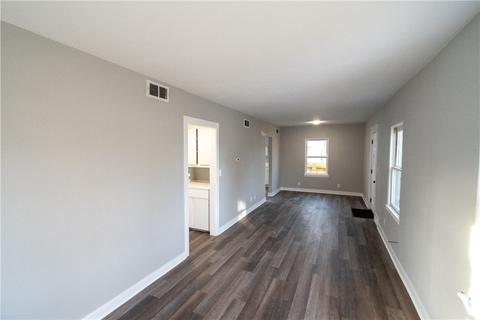 2608 E 16th St, Des Moines, IA 50316
