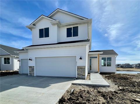 2517 NW Greenwood St, Ankeny, IA 50023