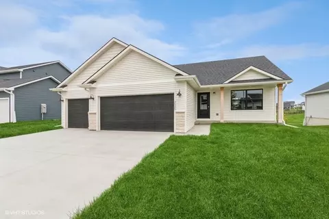 2525 NW Greenwood St, Ankeny, IA 50023