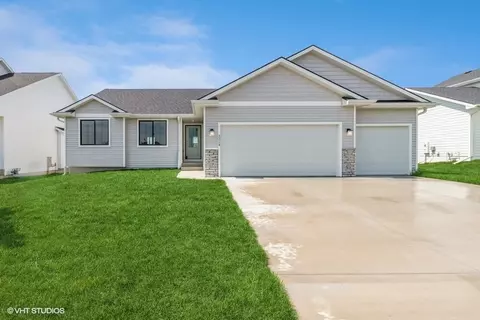 3224 9th Ave SW, Altoona, IA 50009