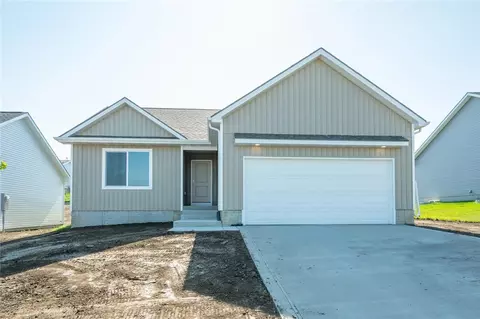 2813 Jerry St, Van Meter, IA 50261