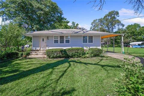 654 SE 28th Ct, Des Moines, IA 50317