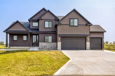 1213 Hickory Ct, Story City, IA 50248