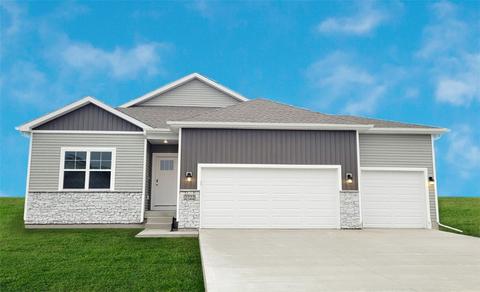 2722 Spring Ct SE, Altoona, IA 50009