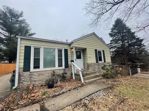 3425 37th St, Des Moines, IA 50310