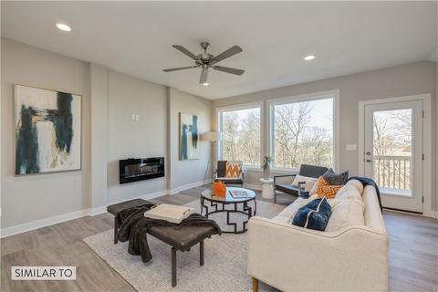 15318 Bellflower Ln, Urbandale, IA 50323
