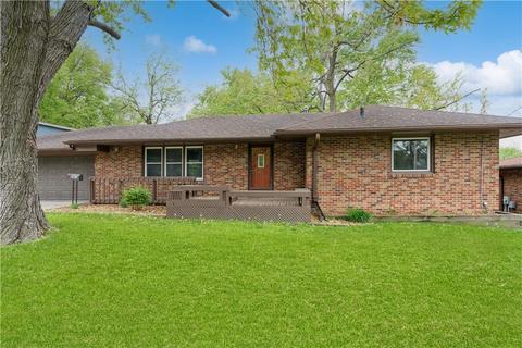 2921 Easton Blvd, Des Moines, IA 50317