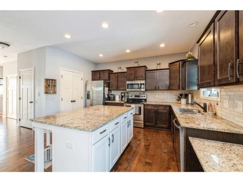 600 Timberview Dr, Adel, IA 50003