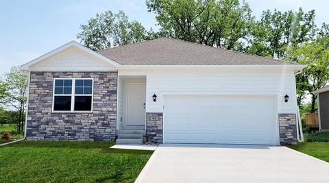 94 Dakota Cir, Waukee, IA 50263