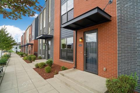 1632 Ingersoll Ave, Des Moines, IA 50309