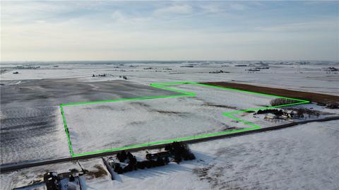 000 S 14 250th St, Nevada, IA 50847