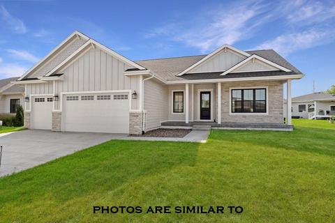 2203 Timberview Dr, Norwalk, IA 50211