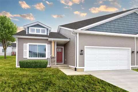 9347 Verdi Ln, West Des Moines, IA 50266
