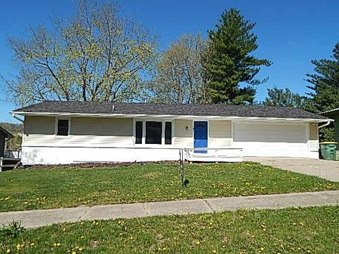 407 N L St, Indianola, IA 50125