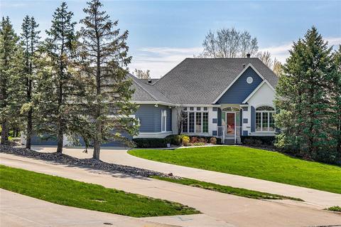 1344 Burr Oaks Dr, West Des Moines, IA 50266