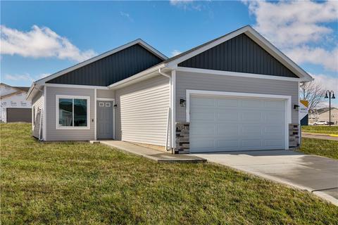 2343 Legacy Dr, Norwalk, IA 50211