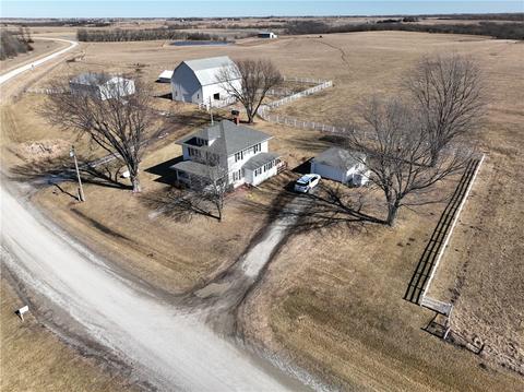 17000 195th Ave, Leon, IA 50144