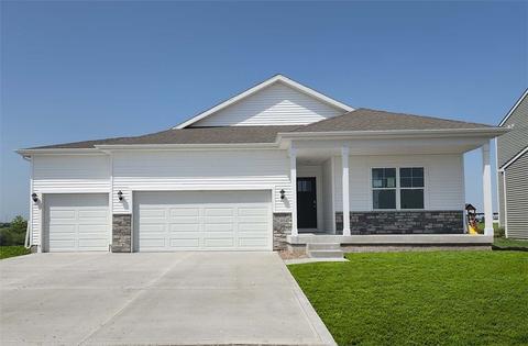 1616 Southbridge Dr, Adel, IA 50003
