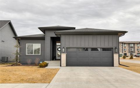 426 S 91st St, West Des Moines, IA 50266