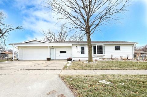 206 SW Flynn Dr, Ankeny, IA 50023