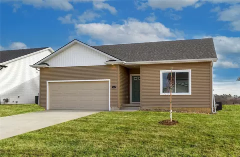 1867 17th St SE, Altoona, IA 50009