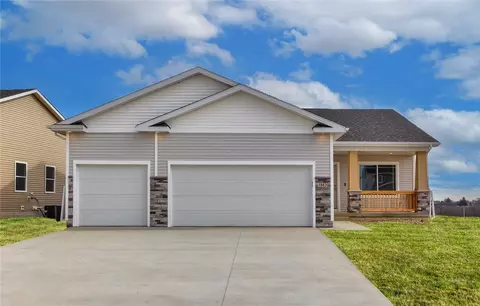 1883 17th St SE, Altoona, IA 50009